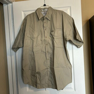Columbia PFG men’s tan 100% cotton button down shirt size large